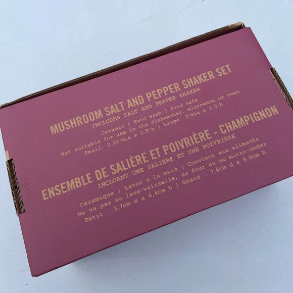 NWT Urban Outfitters Mushroom Salt And Pepper Shaker Set - Picture 5 of 11